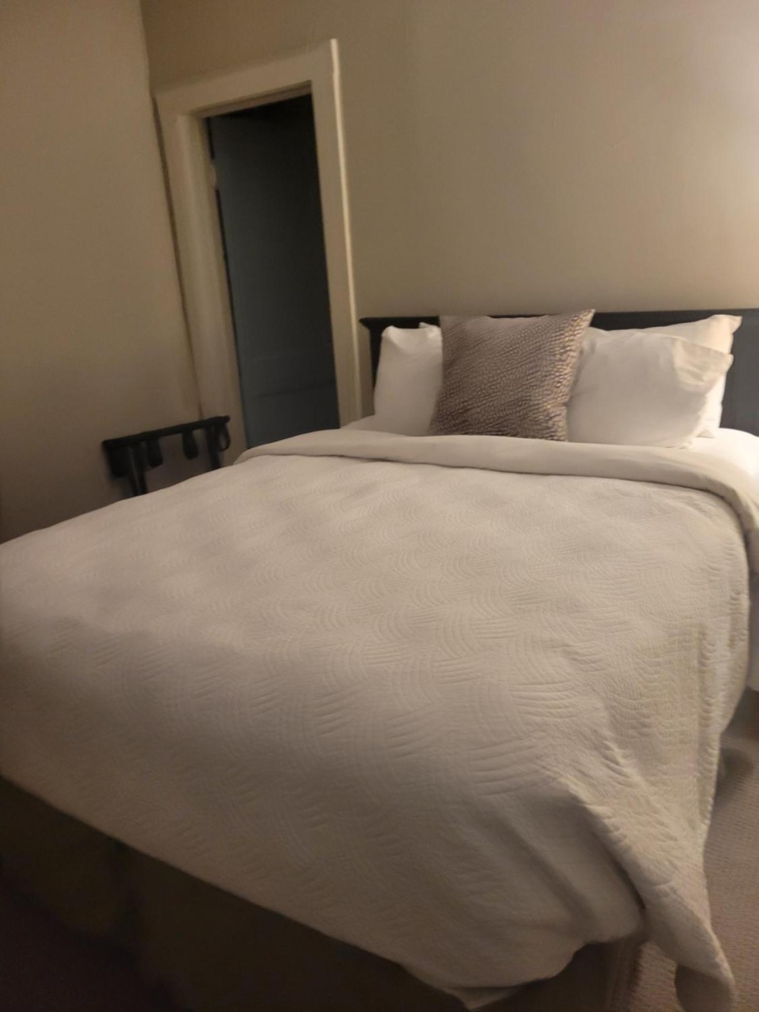 เนเชอรัล บริดจ์ โฮเทล, เทรดมาร์ก คอลเล็กชั่น บาย วินด์แฮม Hotel เนเชอรัลบริดจ์ ภายนอก รูปภาพ
